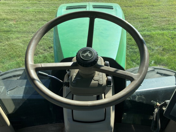 2012 John Deere 9560R Tractor 4WD