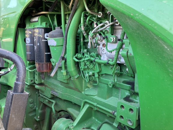 2016 John Deere 8370R Tractor