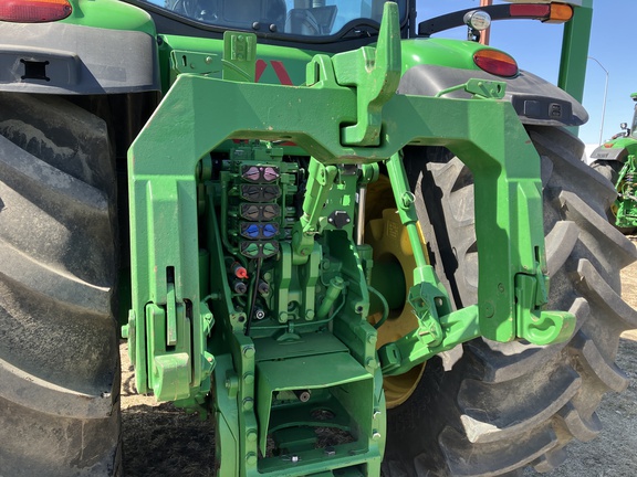 2016 John Deere 8370R Tractor
