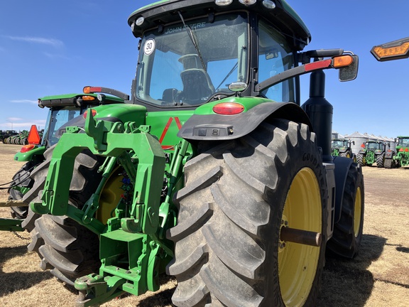 2016 John Deere 8370R Tractor