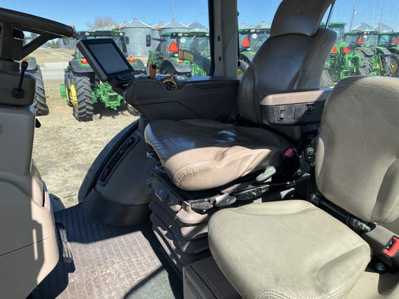 2016 John Deere 8370R Tractor