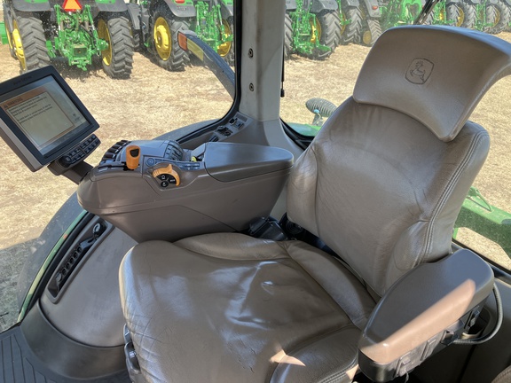 2016 John Deere 8370R Tractor