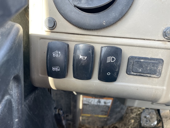 2022 John Deere XUV 835R ATV