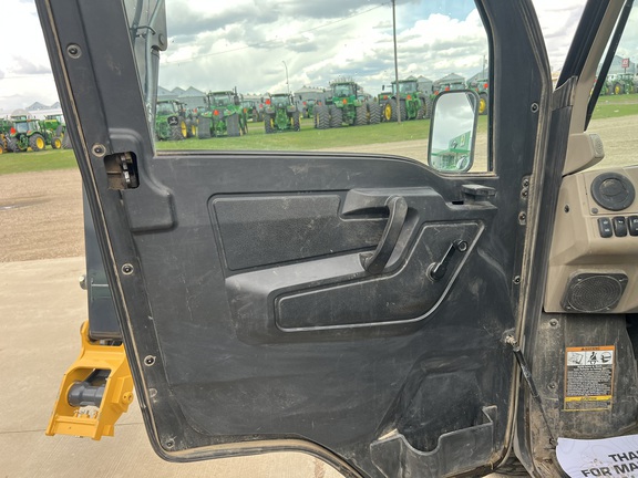 2022 John Deere XUV 835R ATV