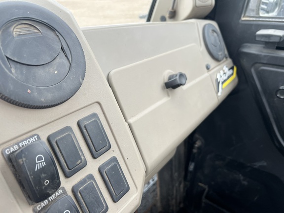 2022 John Deere XUV 835R ATV