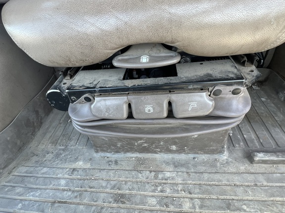 2012 John Deere 9560R Tractor 4WD