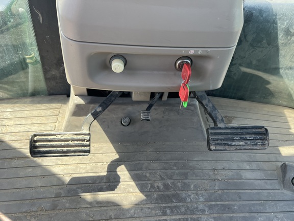 2012 John Deere 9560R Tractor 4WD