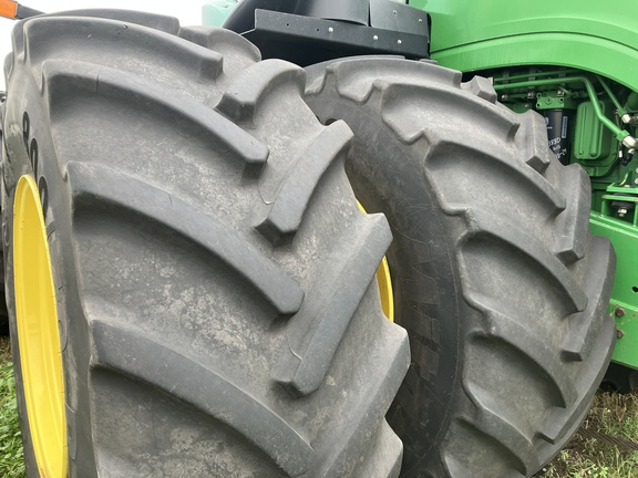 2012 John Deere 9560R Tractor 4WD