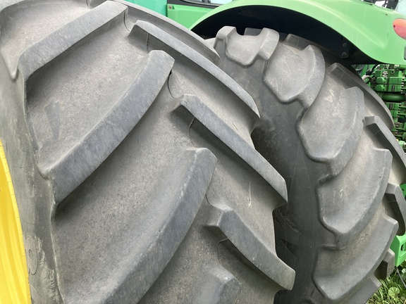 2012 John Deere 9560R Tractor 4WD