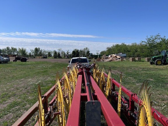 2002 New Holland HT-154 Rake