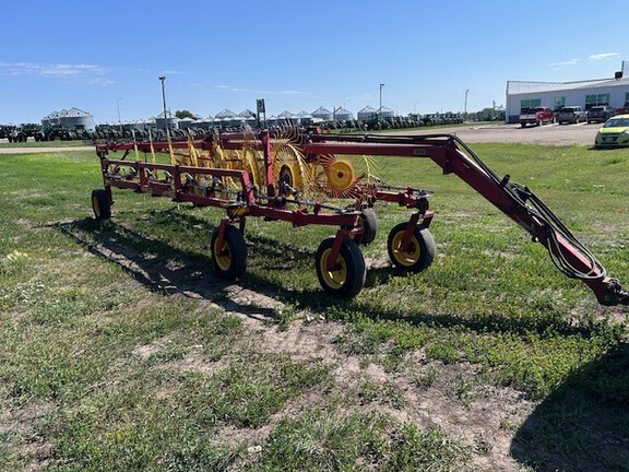 2002 New Holland HT-154 Rake