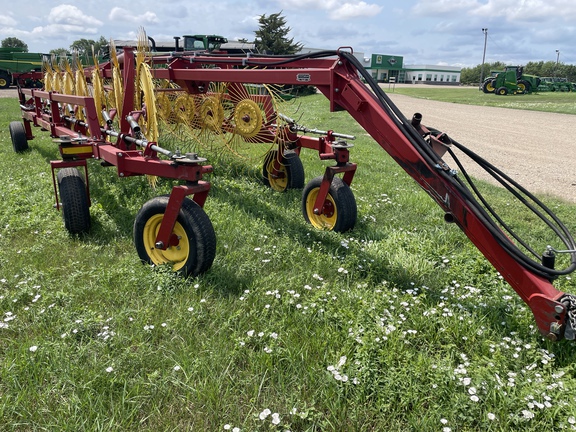 2002 New Holland HT-154 Rake