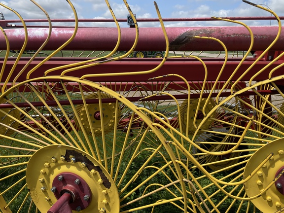 2002 New Holland HT-154 Rake