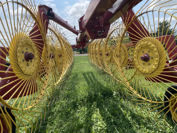 2002 New Holland HT-154 Rake