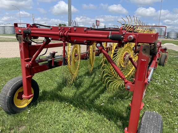 2002 New Holland HT-154 Rake