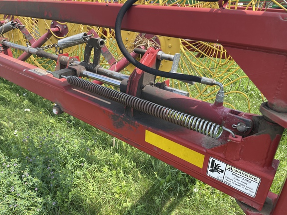 2002 New Holland HT-154 Rake