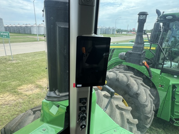 2024 John Deere 9R 590 Tractor 4WD