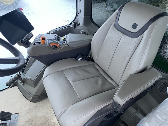 2024 John Deere 9R 640 Tractor 4WD