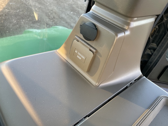 2023 John Deere 8R 410 Tractor