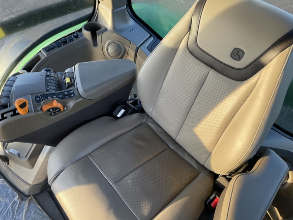 2023 John Deere 8R 410 Tractor