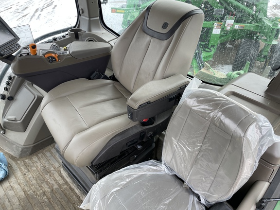 2023 John Deere 8RX 410 Tractor Rubber Track