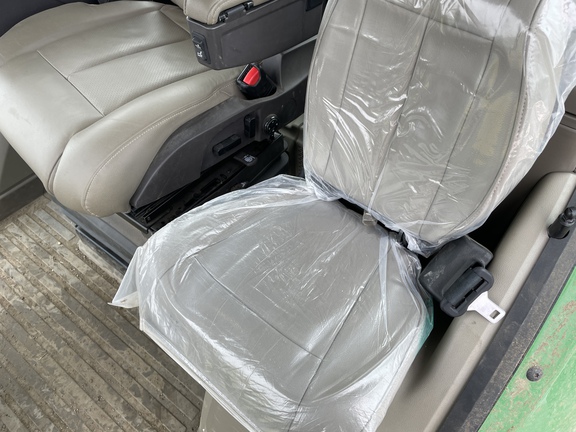 2023 John Deere 8RX 410 Tractor Rubber Track