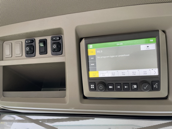 2023 John Deere 8RX 410 Tractor Rubber Track