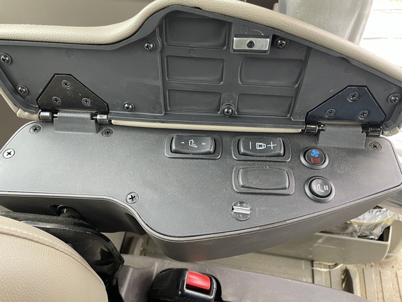 2023 John Deere 8RX 410 Tractor Rubber Track