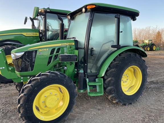 2024 John Deere 5075E Tractor