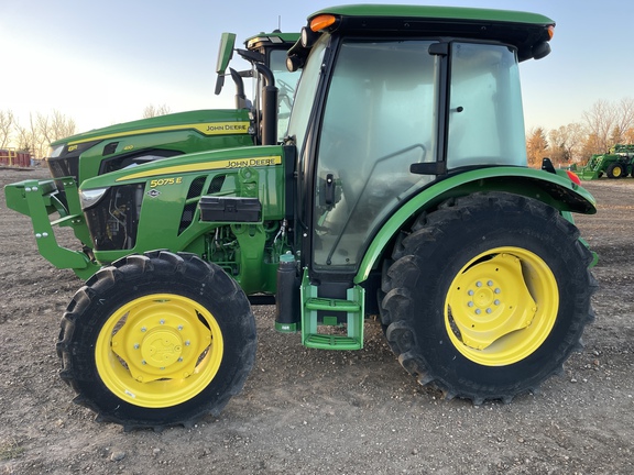 2024 John Deere 5075E Tractor