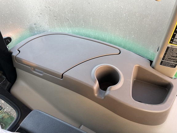 2024 John Deere 5075E Tractor