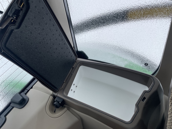 2024 John Deere 6R 195 Tractor