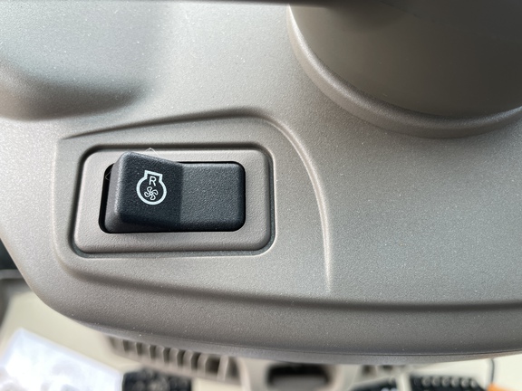 2025 John Deere 6R 195 Tractor