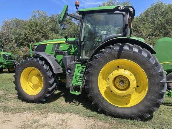2025 John Deere 6R 195 Tractor
