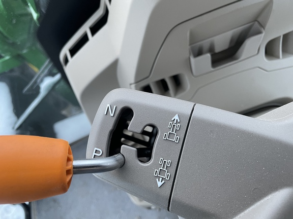 2025 John Deere 6R 195 Tractor