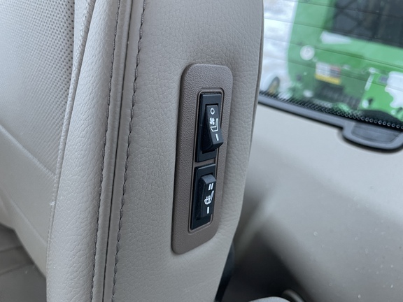 2025 John Deere 6R 195 Tractor