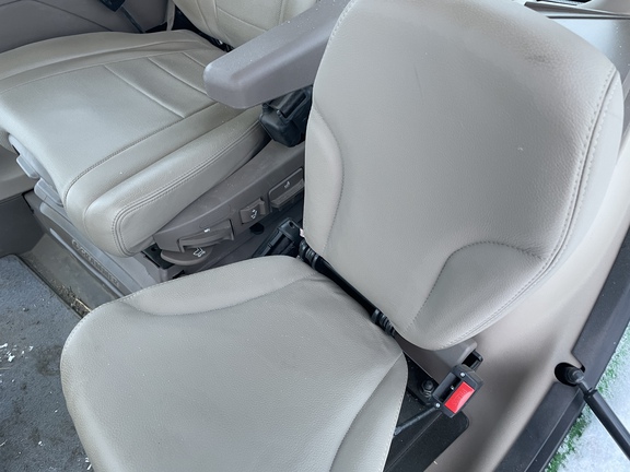 2025 John Deere 6R 195 Tractor