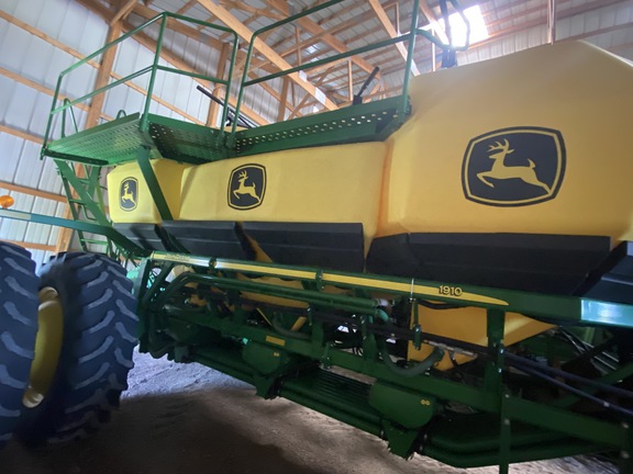 2019 John Deere 1895 Air Seeder