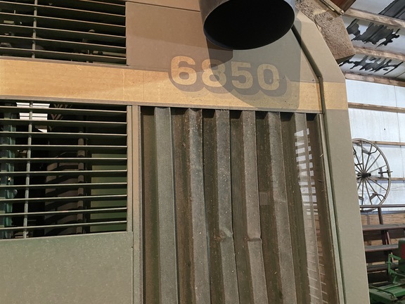 2000 John Deere 6850 Forage Harvester