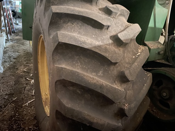 2000 John Deere 6850 Forage Harvester