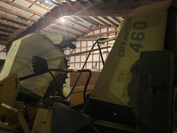 2000 John Deere 6850 Forage Harvester