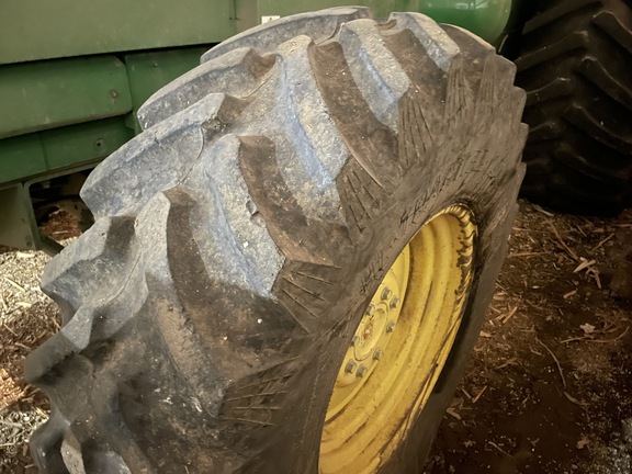 2000 John Deere 6850 Forage Harvester