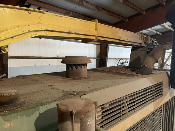 2000 John Deere 6850 Forage Harvester