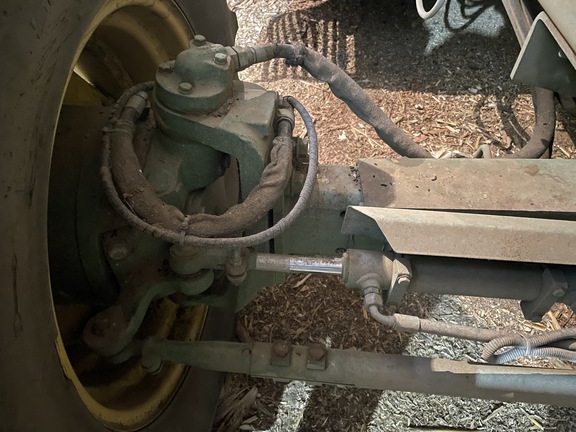 2000 John Deere 6850 Forage Harvester