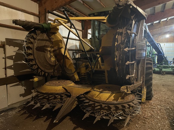 2000 John Deere 6850 Forage Harvester