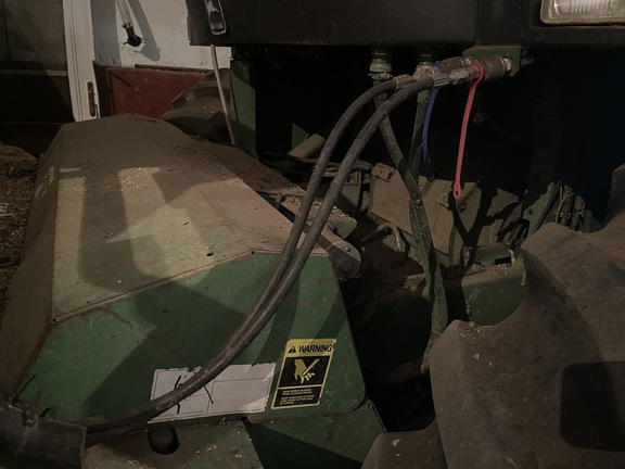 2000 John Deere 6850 Forage Harvester