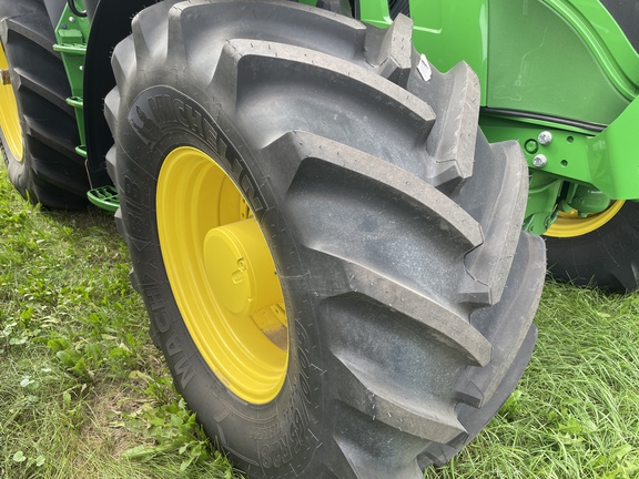 2025 John Deere 6R 195 Tractor