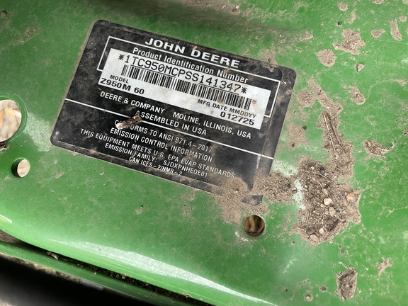2025 John Deere Z950M Mower/Zero Turn