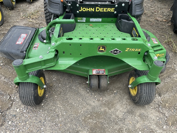 2025 John Deere Z950M Mower/Zero Turn