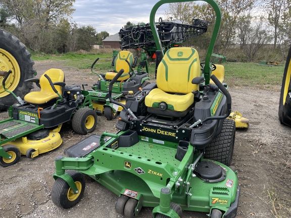 2025 John Deere Z950M Mower/Zero Turn